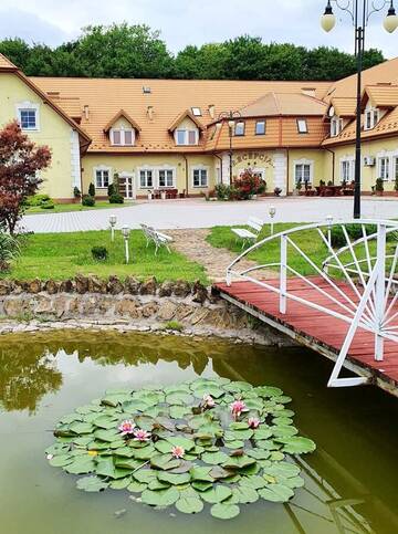 Фото Отель Hotel Magnat г. Островец-Свентокшиский 1