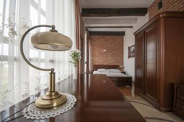 Фото Отель Hotel Restauracja Pod Parowozem г. Островец-Свентокшиский 4